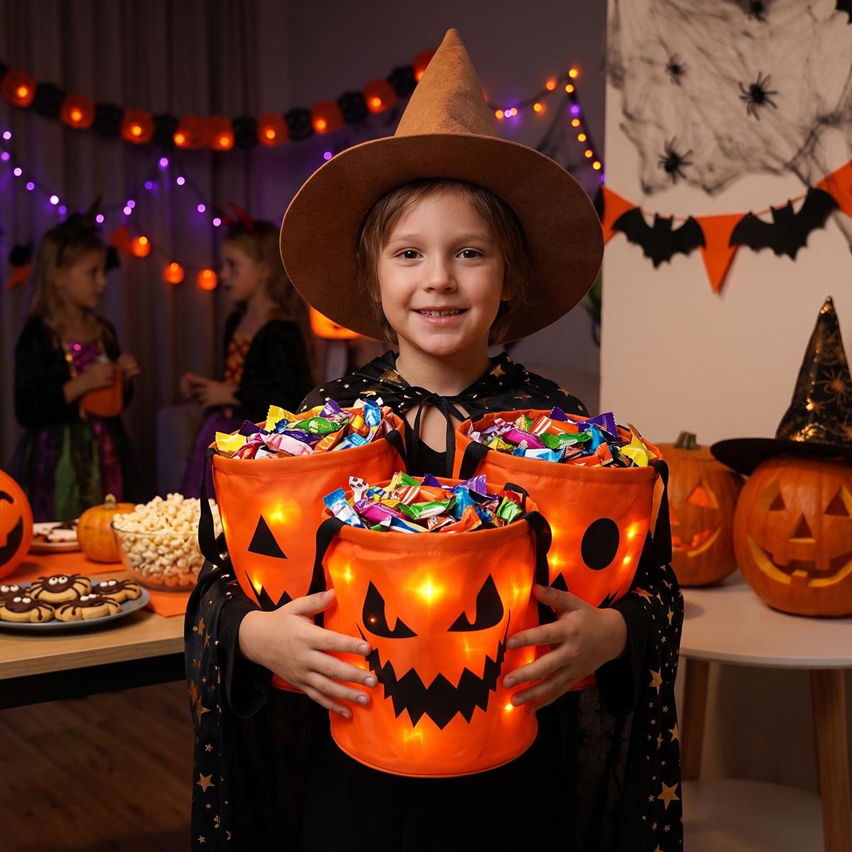 🎃Light Up the Night! 3-Piece LED Halloween Candy Bucket Set👻