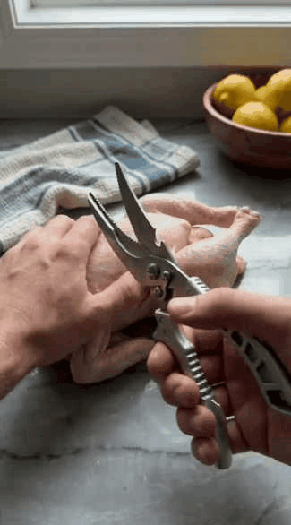 Heavy-Duty Multifunction Kitchen Shears - 4-in-1 Tool with Fish Scaler, Bottle Opener & Safety Lock