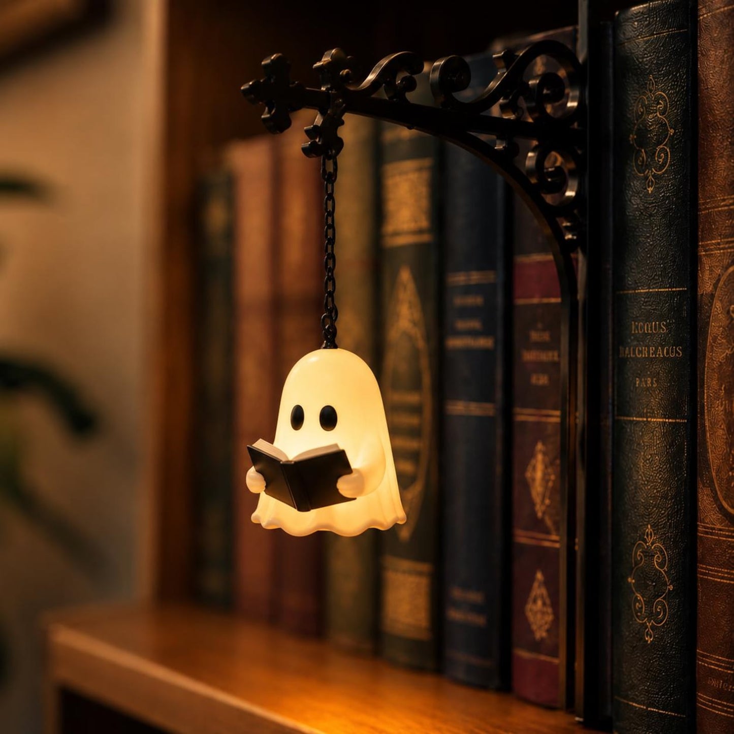 Library Lanterns -Cozy Reading Nook Shelf Decor