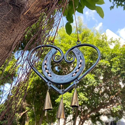 💥LAST DAY 49% OFF🔥 The Horseshoe Heart Wind Chime🖤🐎